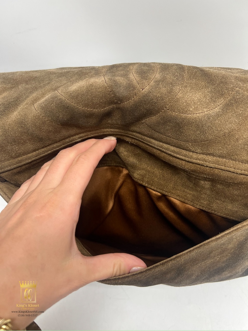 Chanel Suede Messenger Bag - Picture 3 of 16